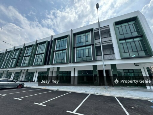 GF @ Permas Avenue Shop For Rent