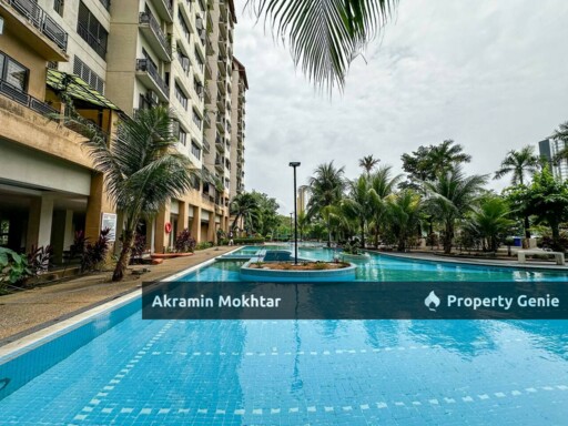 Freehold, Renovated, Partially Furnished & 1 Parking | Kristal Villa Condominium, Kajang 2
