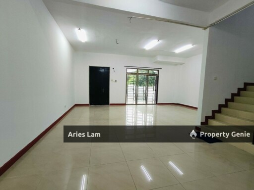 Big Size Double Storey Terrace House @ Kempas Utama /Near Setia Tropika /Impian Emas
