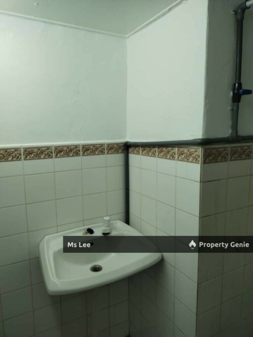 End Lot 2 storey Town House (Ground floor)-Taman Sri Sentosa @ Klang-Ready Now