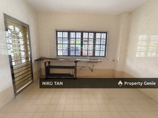 Gate A Double Storey IOI Palm Villa Kulai For Rent
