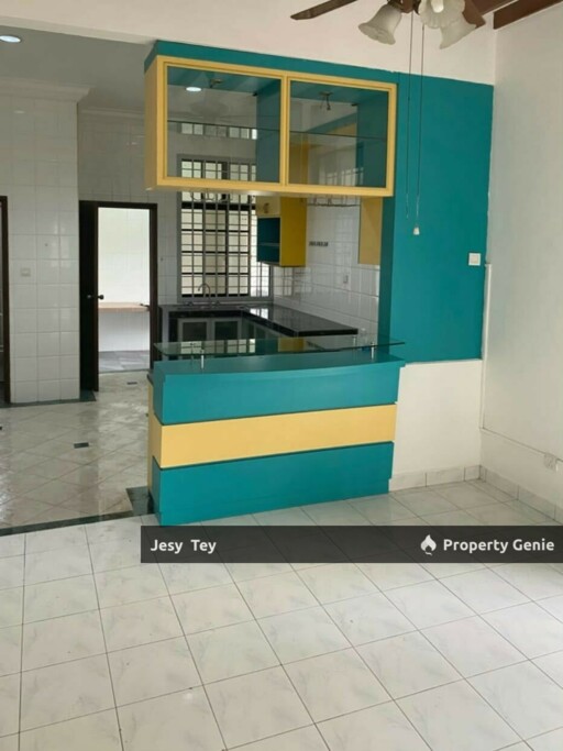 Taman Molek 1.5 Storey Corner Terrace House Rent