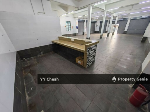 Jelapang Ipoh, Main Road - Bungalow Shop, Many Car Parks Available