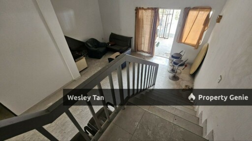 Taman Bukit Cheng 1.5 Townhouse Ground Floor Cheng Freehold Extra Length Car Porch Ori