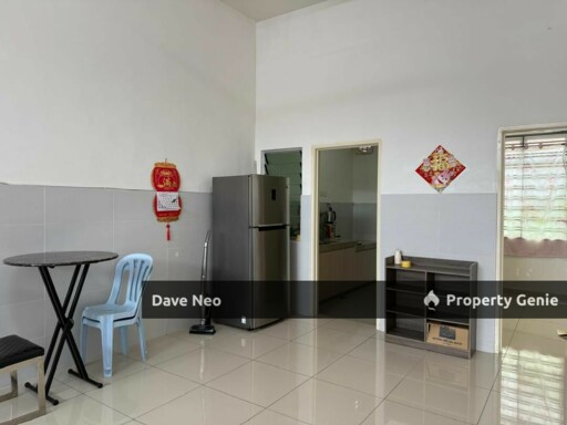 Jalan Pinang | Taman Daya | 1-Storey House | 3+1 Beds 2 Baths | Partial Furnished