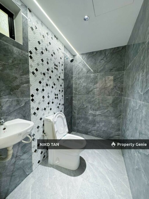 Jalan Keembong 1Stry Fully Renovated Taman Johor Jaya For Sale