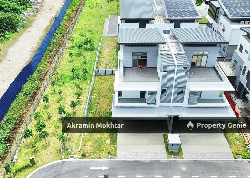 Brand New & Corner Lot | Three Storey Semi-D, Broadleaf Residences, Kota Kemuning, Shah Alam