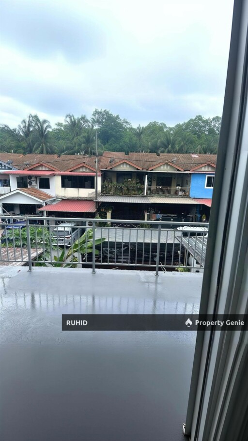 Renovated End Lot Double Storey House, Taman Scientex Kelapa Sawit
