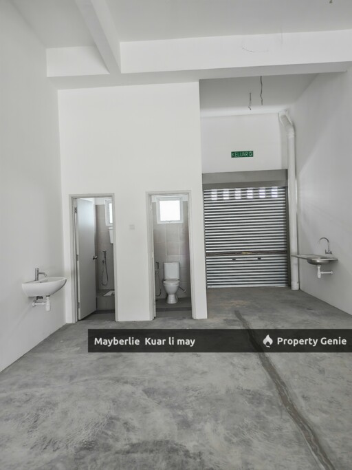 Avenue 3 Medan Puteri Ground Floor Rm6K For Rent
