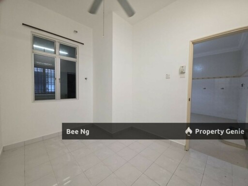 Taman Mutiara / Pontian / Unblock / 2 Storey Terrace