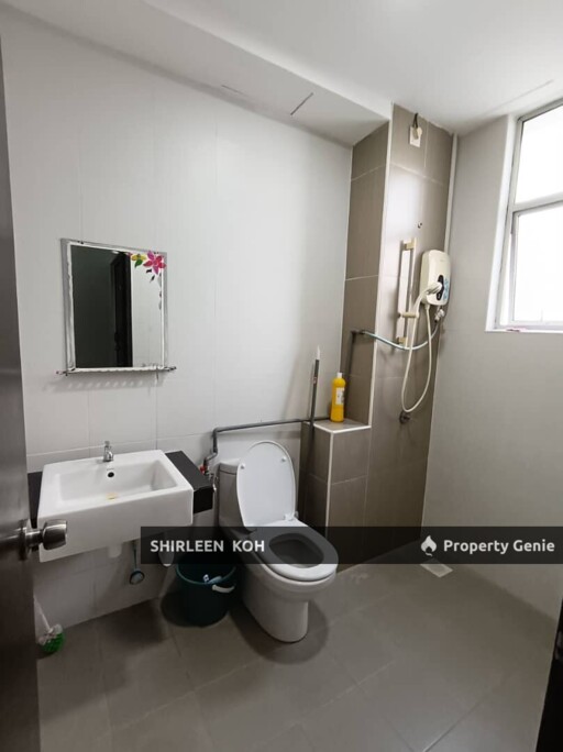 Room for Rent at Suriamas Suite @ Larkin JB Town Area