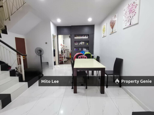 ✨🏡 Double Storey Terrace @ Mount Austin 双层排屋出售！ ✨