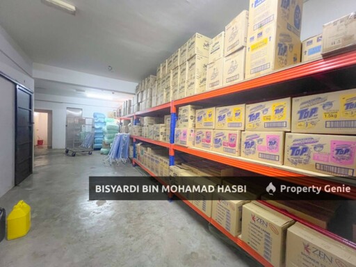 CORNER LOT & FACING MAIN ROAD, 3 STOREY SHOPLOT / OFFICE LOT PRESINT 8 PUTRAJAYA .