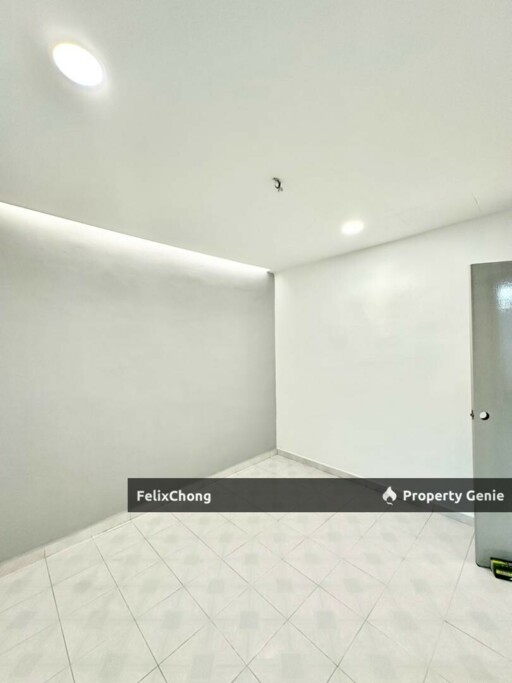 Taman Universiti 1 Sty Low Cost,Jalan Perubatan,Skudai,Renovated