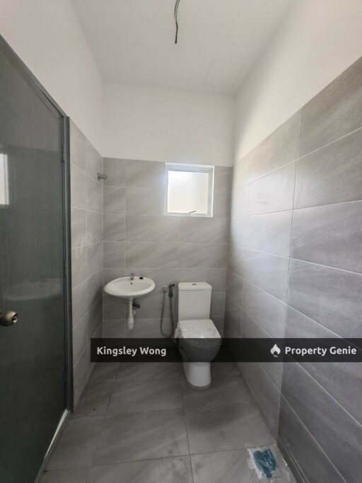Bercham Brand New Double Storey House Free SPA Near Bercham Main Street