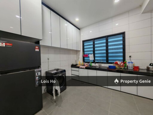 For Sale One Krubong Sutera Emas Double Storey 640K