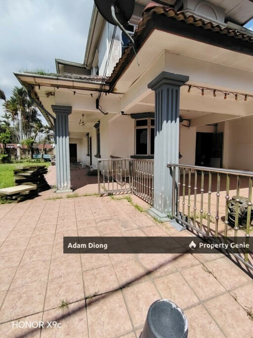Double Storey Corner