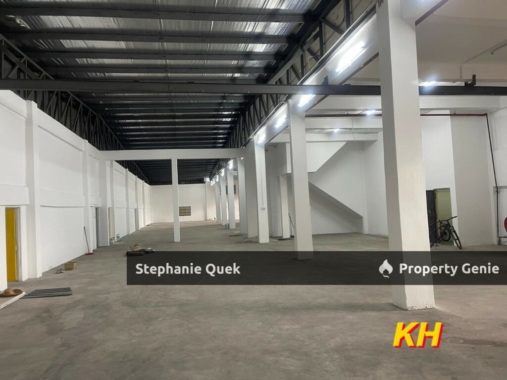 Pandamaran Klang LS 8600sf 100amp 1.5 Storey Semi D Factory For Rent