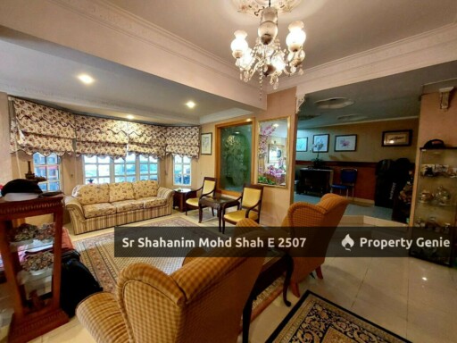 DOUBLE STOREY HOUSE AT TAMAN ALAM MEGAH SEKSYEN 27 SHAH ALAM  END LOT UNIT, RARE UNIT WITH BIG SIZE