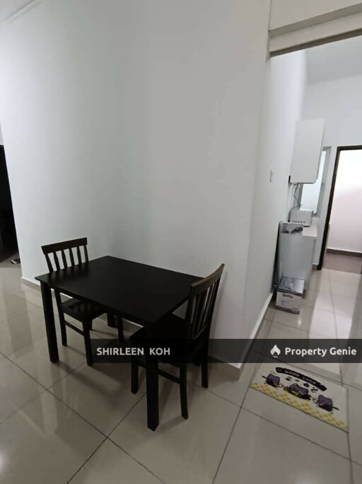 Female Room Renting at Suriamas Suites Condominium @ Larkin JB Town