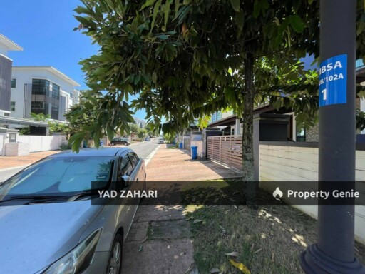 Bukit Jelutong Heights, Shah Alam | 3-Storey Semi-D 7 6+1 Rooms | RM1.68M - Next To Guthrie & NKVE Highway, Privacy Environment and with Extra Land