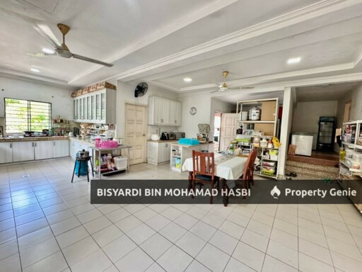 Corner Lot Bungalow @ Istana Bukit Kayangan, Seksyen 12 Shah Alam .