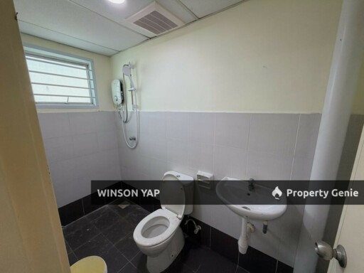 3 Storey Shop Office Top Floor Taman Molek JB Partial Furnished