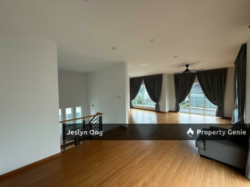 Triple Storey Villa House Senibong Cove @ Isola Villa for Rent