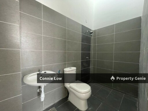 Full Loan ! Corner Single Storey SemiD Guarded Below Market Value!!!