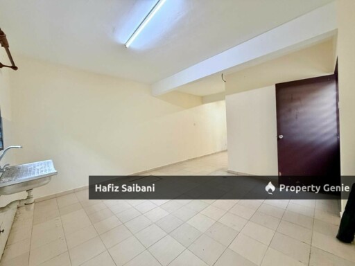 Double Storey Terrace Taman. Salak Baiduri Sepang