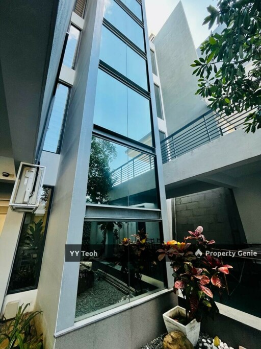 Ozana Villa 3.5 Storey Luxury Bungalow