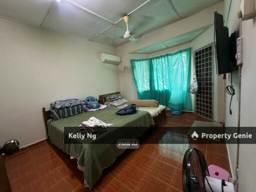 Double Sty House Partly Furnished At Bukit Tinggi 1 Klang For Rent