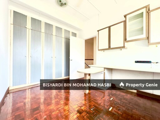 RENOVATED & FRESHLY PAINTED, Double Storey USJ 9 Subang Jaya .