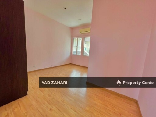 Kemuning Residence, Shah Alam | Bungalow 6 Bedrooms | RM1.35M - Partly Furnished and Nearby Surau