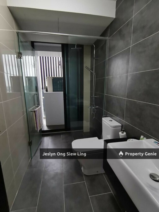 Almas Suites Puteri Harbour