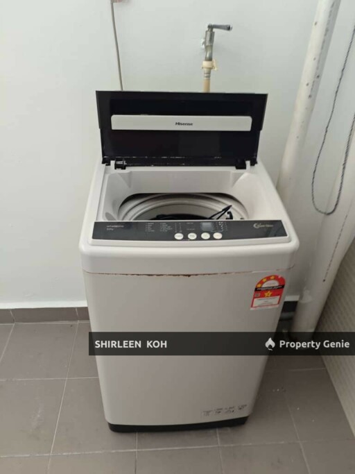 Male Room for Rent at Suriamas Suites Condominium @ Larkin JB Town
