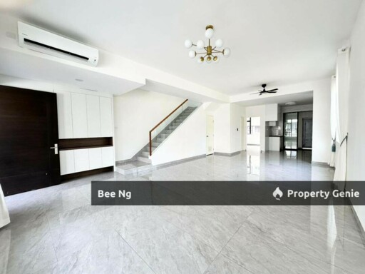 Taman Damansara Aliff @ Tampoi End Lot  storey terrace