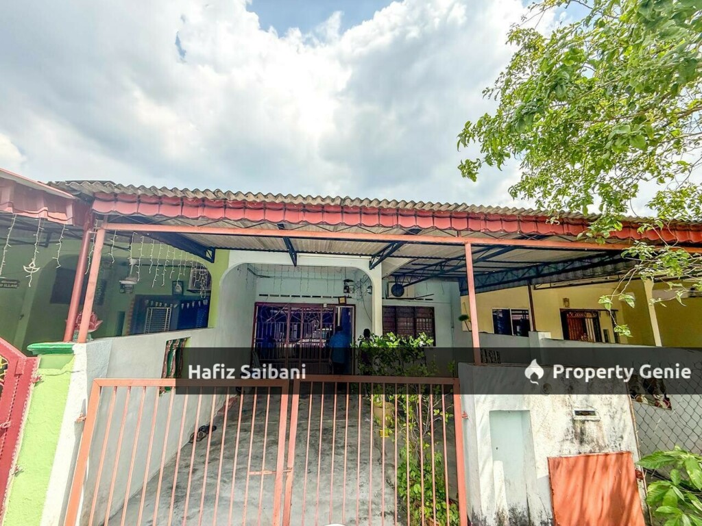 TERES SETINGKAT TAMAN PERWIRA TELOK PANGLIMA GARANG