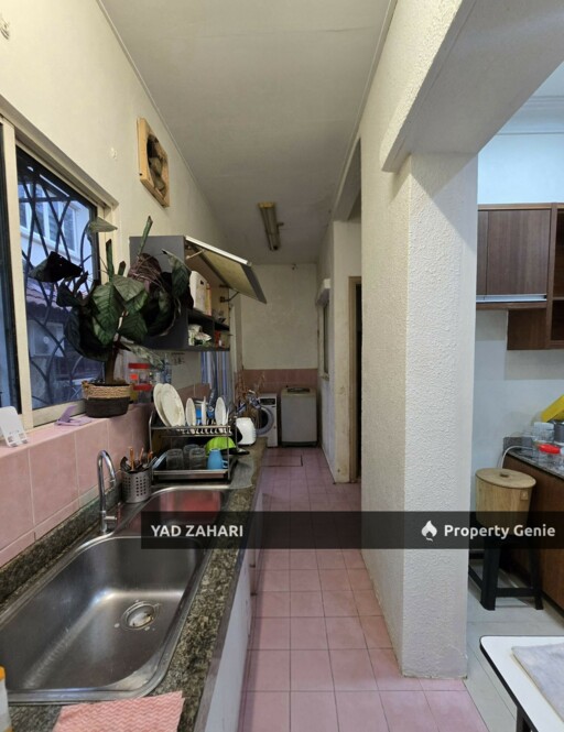 Bukit Jelutong, Shah Alam | 2-Storey Superlink Terrace 5+1 Rooms | RM970K - Fully Reno & Extended and Prime Location
