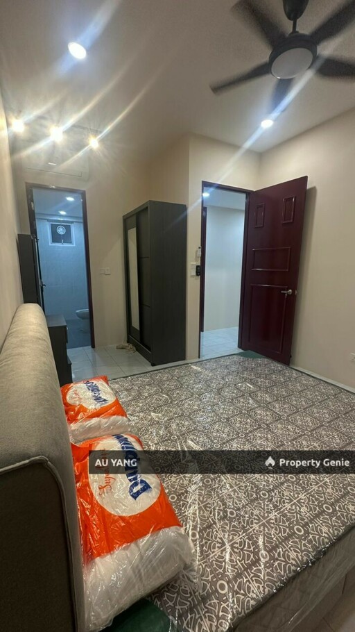 THE ZEN CONDOMINIUM FULLY FURNISHED 850sf 1CP GELUGOR