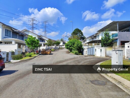 2 Storey Semi D @ Laman, Taman Meranti Damai {Save RM 440,000}