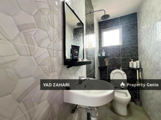 Seksyen 17, Shah Alam | 2-Storey Terrace 3 Bedrooms | RM420K - Cheapest, Fully Reno & Near Surau
