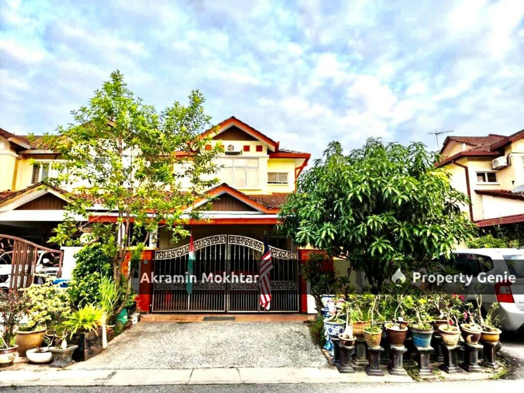 Fully Renovated, End Lot & Partially Furnished | Double Storey Terrace Jalan Komoditi Dua Seksyen 23, Shah Alam