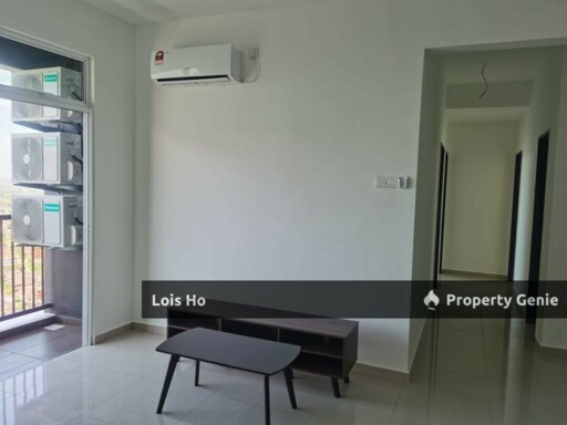 For sale NOVO 8 condominium FREEHOLD Block A 468k
