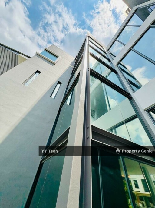 Ozana Villa 3.5 Storey Luxury Bungalow