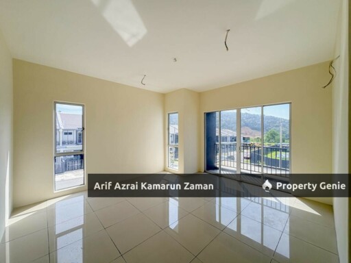 [For Sale] Corner Lot Double Storey Terrace House, Vista Mutiara 3A Bukit Sungai Long | 4R4B | RM950,000
