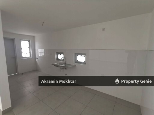 FREEHOLD & 24H SECURITY | TWO AND HALF STOREY TERRACE (END LOT), CHLOE RESIDENCE, KOTA EMERALD RAWANG