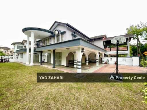 Seksyen 9, Shah Alam | 2-Storey Semi-D 5+1 Rooms | RM1.55M - Renovated, Extended Kitchen & Well Maintained