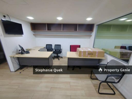 Bandar Bukit Tinggi 2 Klang 2nd Floor Partial Furnished Office For Rent