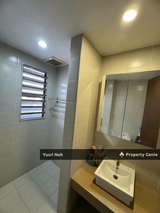DOUBLE STOREY HOUSE  CANTING ALAM IMPIAN SEKSYEN 35 SHAH ALAM